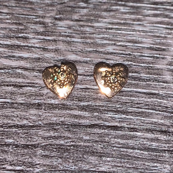 💘 Juicy Couture 🌹 Gold Stud Heart Earrings - Picture 4 of 4